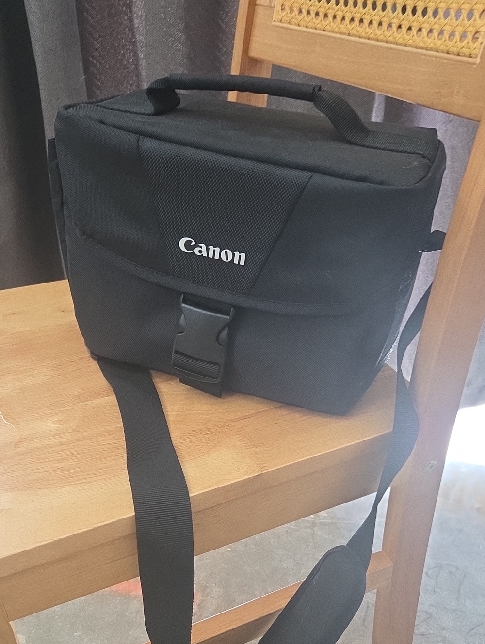 Canon Black Camera Messenger Bag with Shoulder Strap